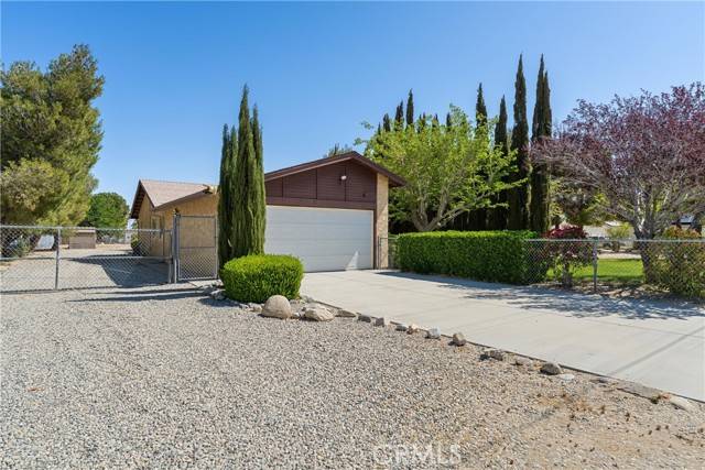 5819 E Avenue T8,  Palmdale,  CA 93552