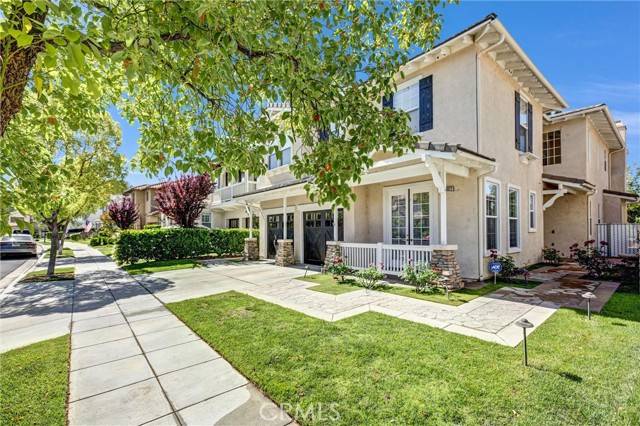 23922 Lakeside Road, Valencia, CA 91355