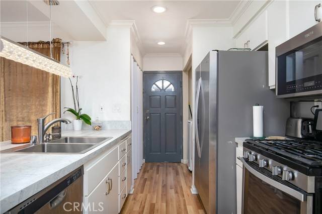 Agoura Hills, CA 91301,28729 Conejo View Drive
