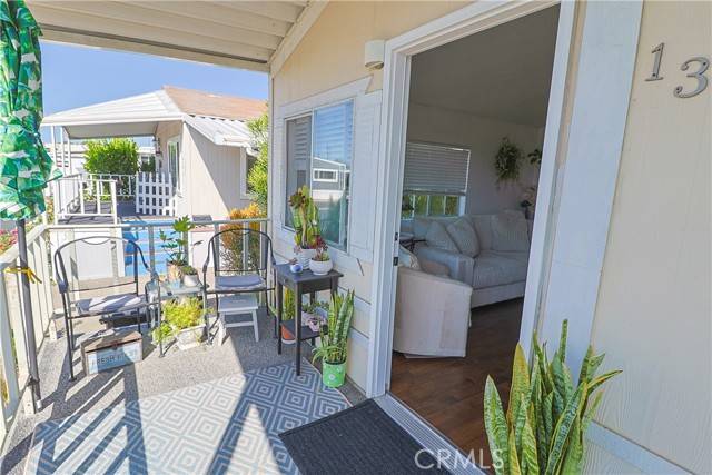 Chatsworth, CA 91311,21500 Lassen #136