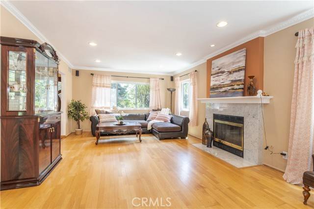 Granada Hills, CA 91344,11811 Louise Avenue