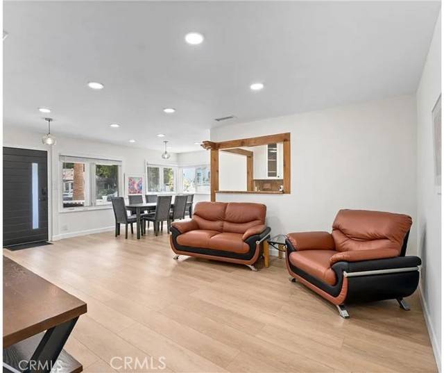 5123 Noble Avenue, Sherman Oaks, CA 91403