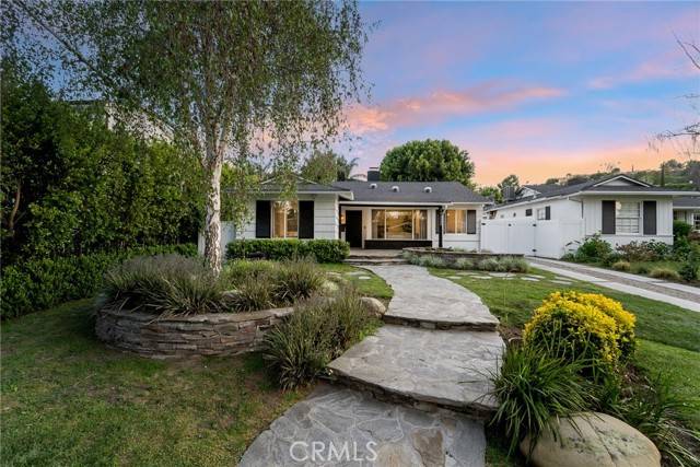 14332 Roblar Place, Sherman Oaks, CA 91423
