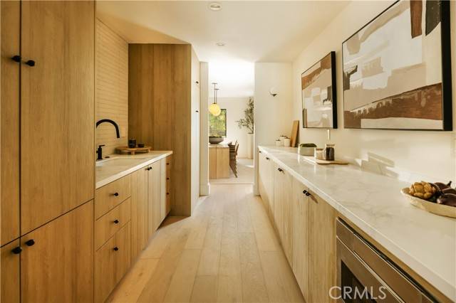 Sherman Oaks, CA 91423,4522 Calhoun Avenue
