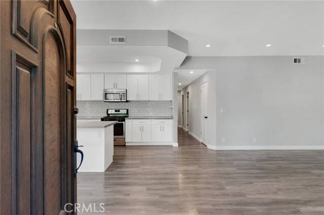 4352 Saltillo Street, Woodland Hills, CA 91364