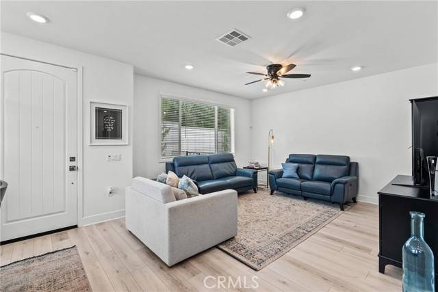 Simi Valley, CA 93065,3001 Honolulu Lane