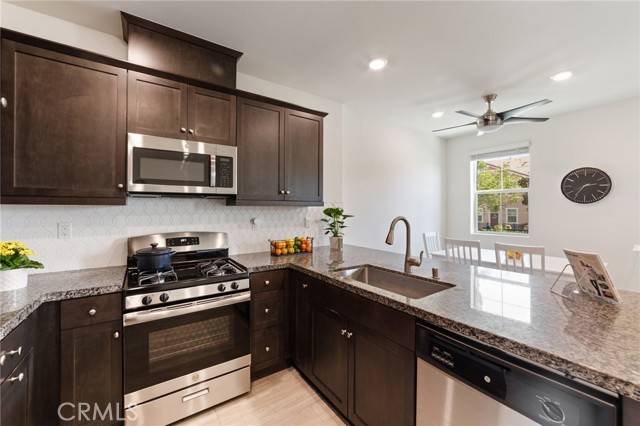 Fontana, CA 92336,16502 Casa Grande Ave #109