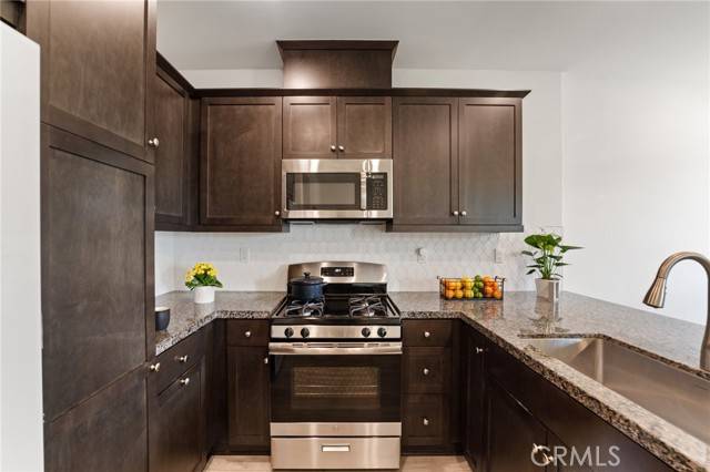 Fontana, CA 92336,16502 Casa Grande Ave #109