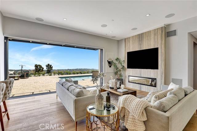 Malibu, CA 90265,5402 Horizon Drive