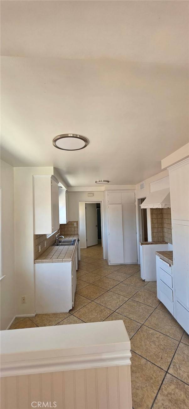 Northridge, CA 91343,16718 Gledhill Street
