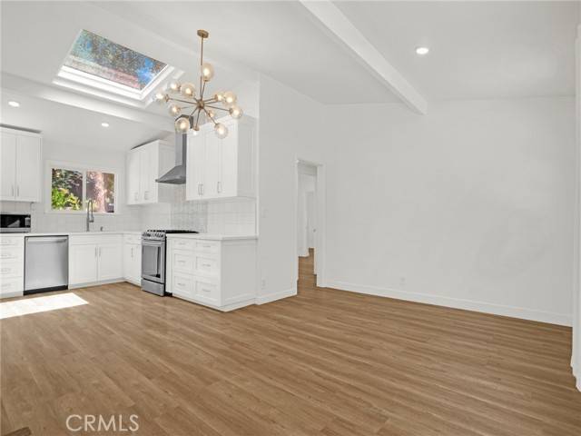Woodland Hills, CA 91364,5338 Campo Road