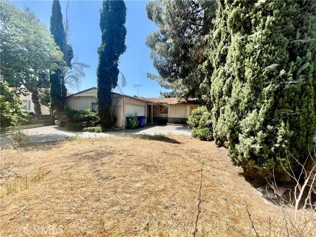 15864 Marlin Place, Lake Balboa, CA 91406