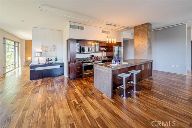 Los Angeles, CA 90015,1111 S Grand Avenue #518