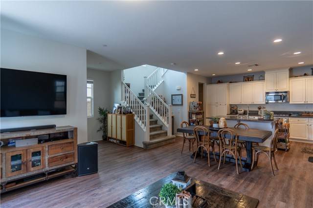 Eastvale, CA 92880,12947 Radiance Court