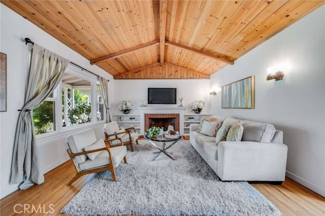 11653 Weddington Street, Valley Village, CA 91601