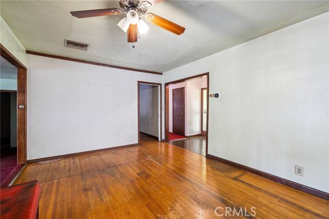 Mission Hills (san Fernando), CA 91345,14857 Tuba Street
