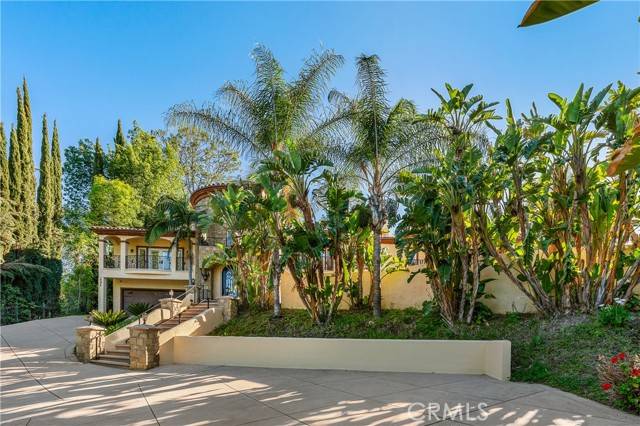Tarzana, CA 91356,19554 Wells Drive