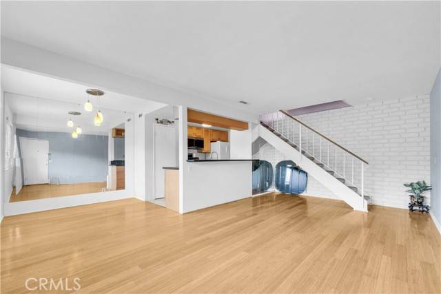 1085 W Sierra Madre Avenue #3, Azusa, CA 91702