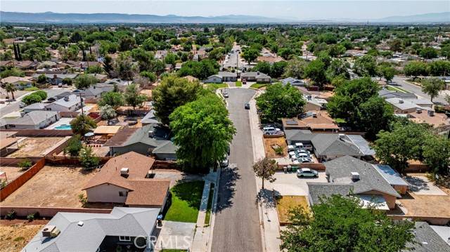 Lancaster, CA 93535,632 E Oldfield Street