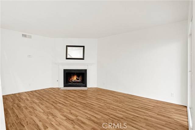 18411 Hatteras Street #122, Tarzana, CA 91356