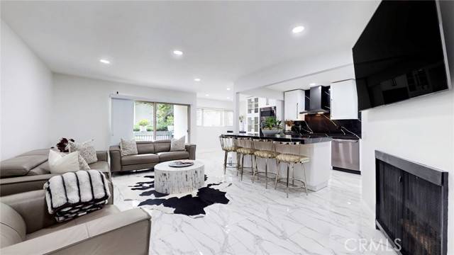 Calabasas, CA 91302,4632 Park Granada #93