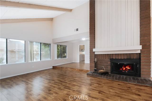 Chatsworth, CA 91311,10025 Lubao Avenue