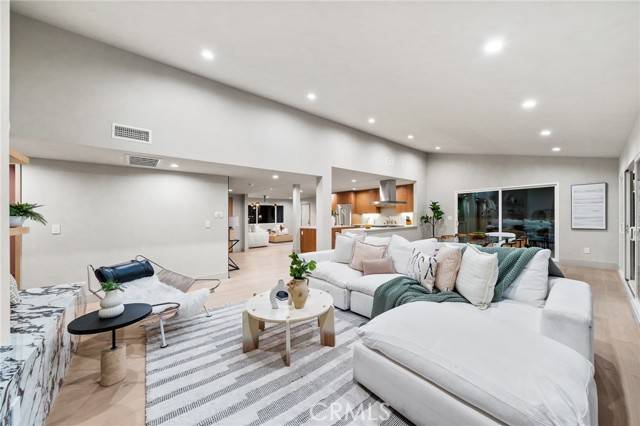 Woodland Hills, CA 91367,24153 Califa Street