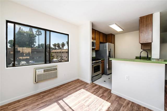 17900 Sherman Way #602, Reseda, CA 91335