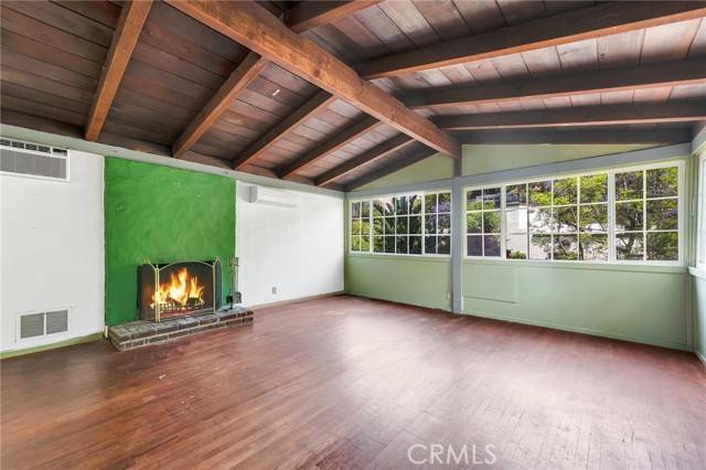 Los Angeles, CA 90068,6324 Deep Dell Place