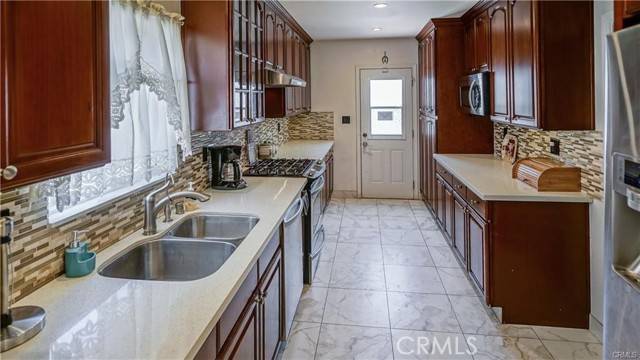 Van Nuys, CA 91406,6418 Whitman Avenue