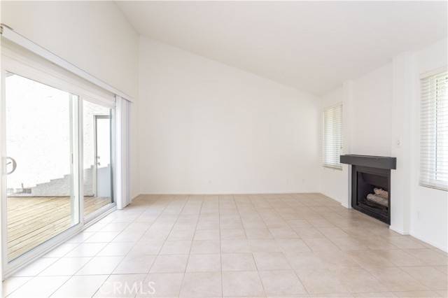 Porter Ranch, CA 91326,19533 Rinaldi Street #48