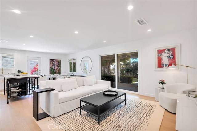 Woodland Hills, CA 91367,23451 Friar Street