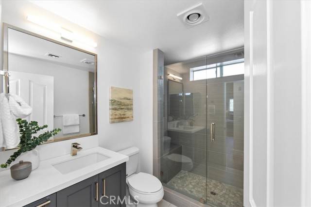 Sherman Oaks, CA 91423,4455 Hazeltine Avenue #103