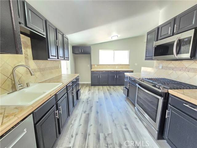 Palmdale, CA 93550,38502 Lemsford Avenue