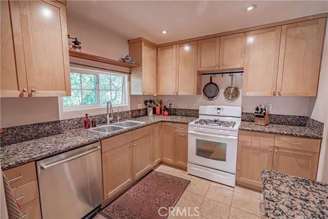 Tujunga, CA 91042,10743 Mountair Avenue