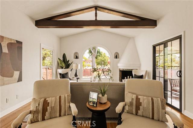 Los Angeles, CA 90039,3848 Boyce Avenue