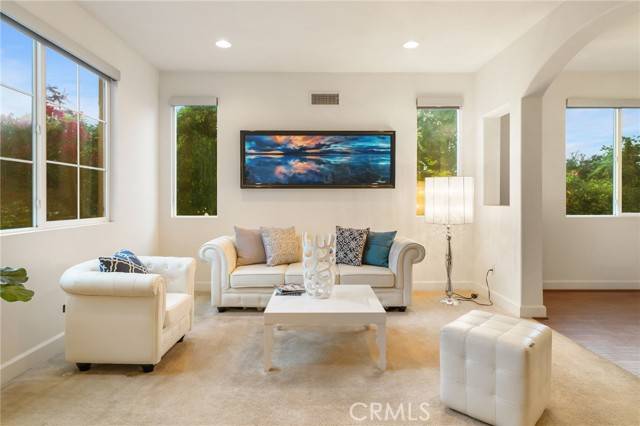 Tarzana, CA 91335,18141 Topham Street