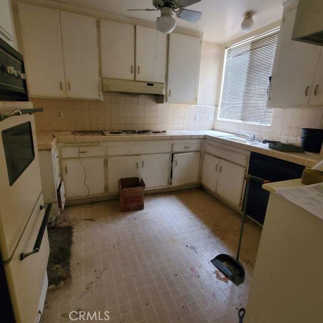 Encino, CA 91316,5429 Newcastle Avenue #215