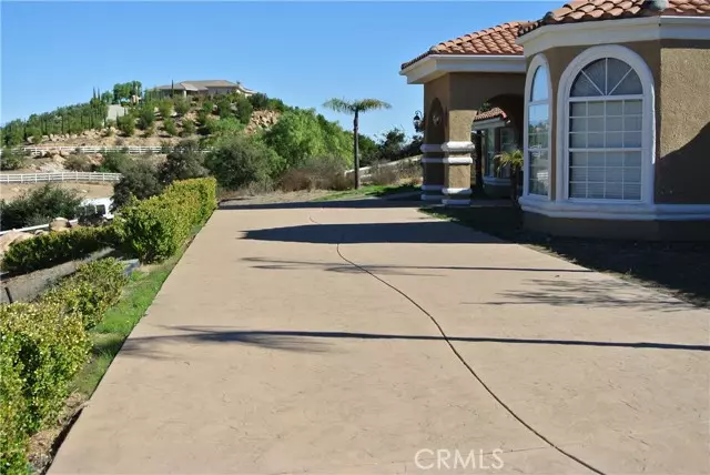 37300 Calle De Lobo, Murrieta, CA 92562