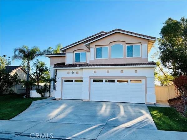 5 Corte Rivera, Lake Elsinore, CA 92532