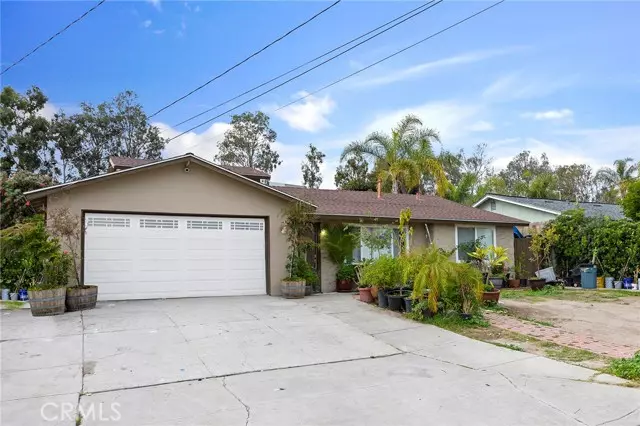 Vista, CA 92083,1208 Waxwing Drive