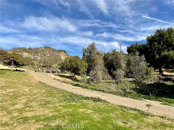 Fallbrook, CA 92028,2460 Helen Road