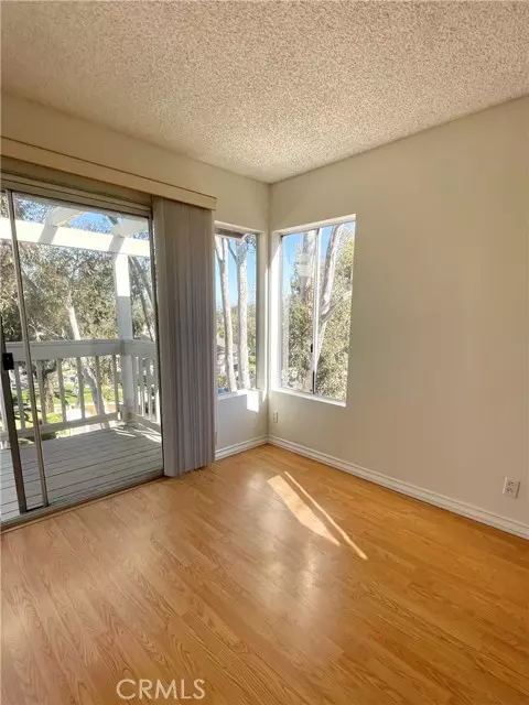 Vista, CA 92083,675 Diamond Way #238