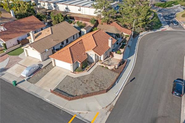 39515 Del Val Drive, Murrieta, CA 92562