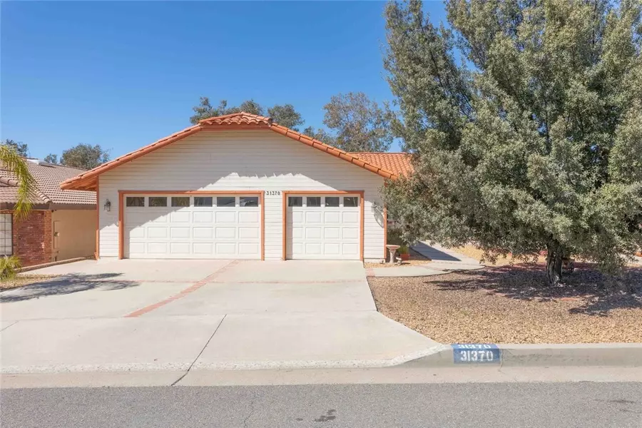 31370 Emperor Drive, Canyon Lake, CA 92587