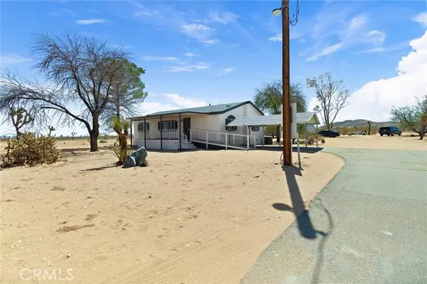 59375 Stearman Road, Landers, CA 92285