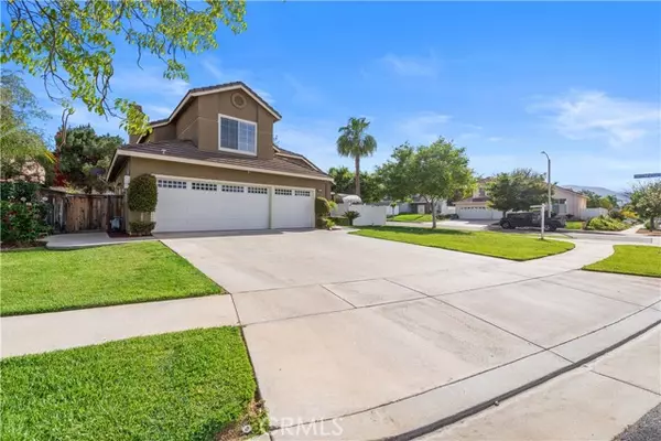 Corona, CA 92882,390 Redwing Circle