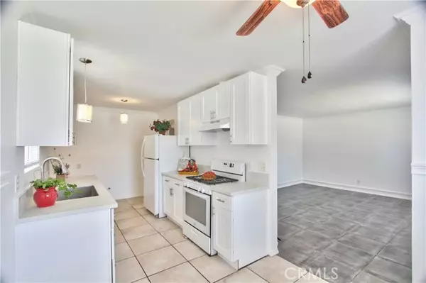 Oceanside, CA 92057,233 Holiday Way