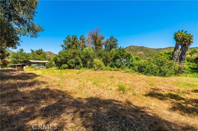 26974 North Broadway, Escondido, CA 92026