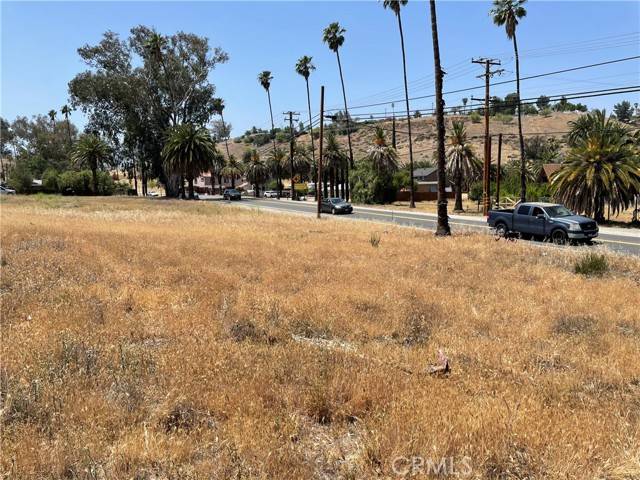 Lake Elsinore, CA 92530,15 Riverside